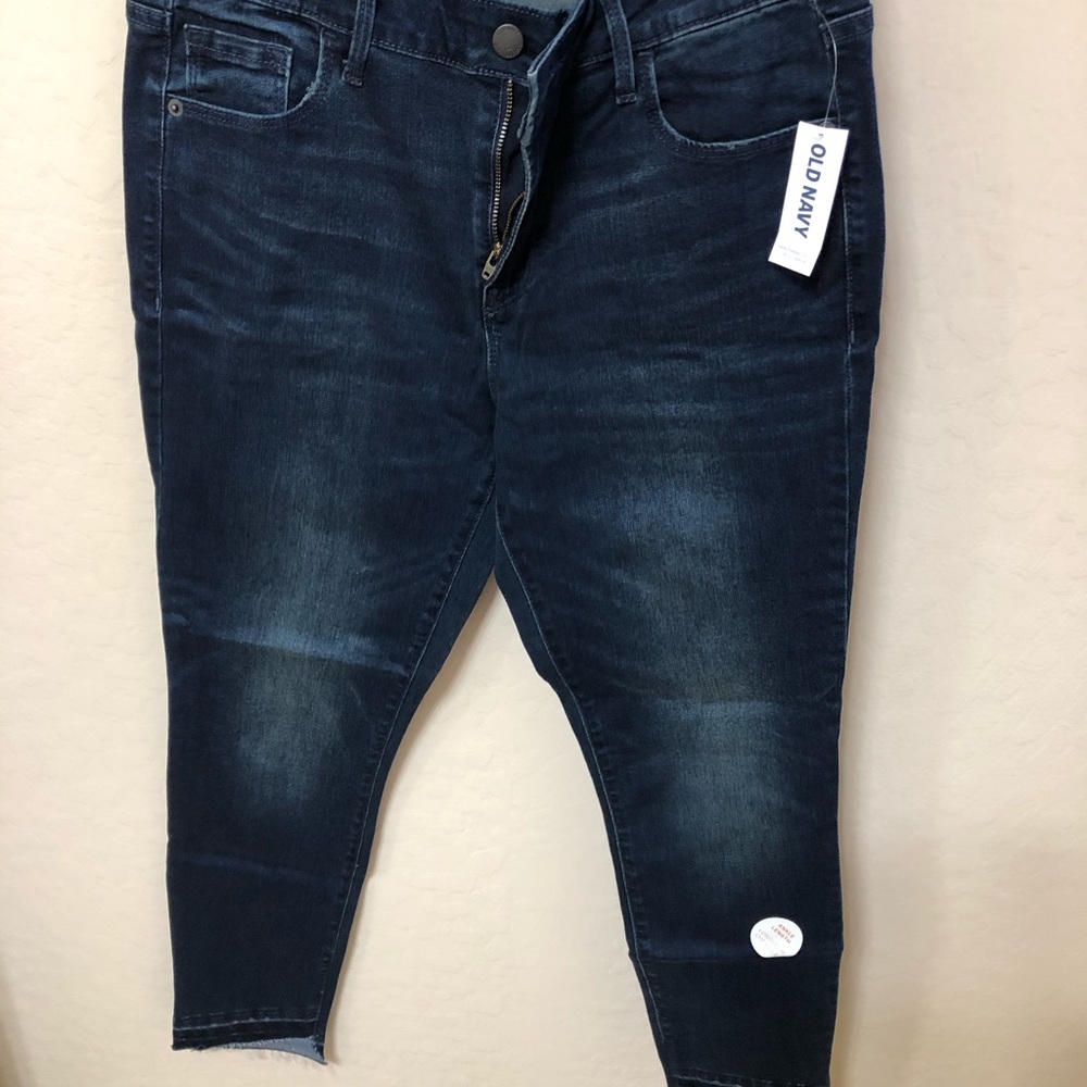 Old Navy Rockstar Super Skinny Ankle Jeans
